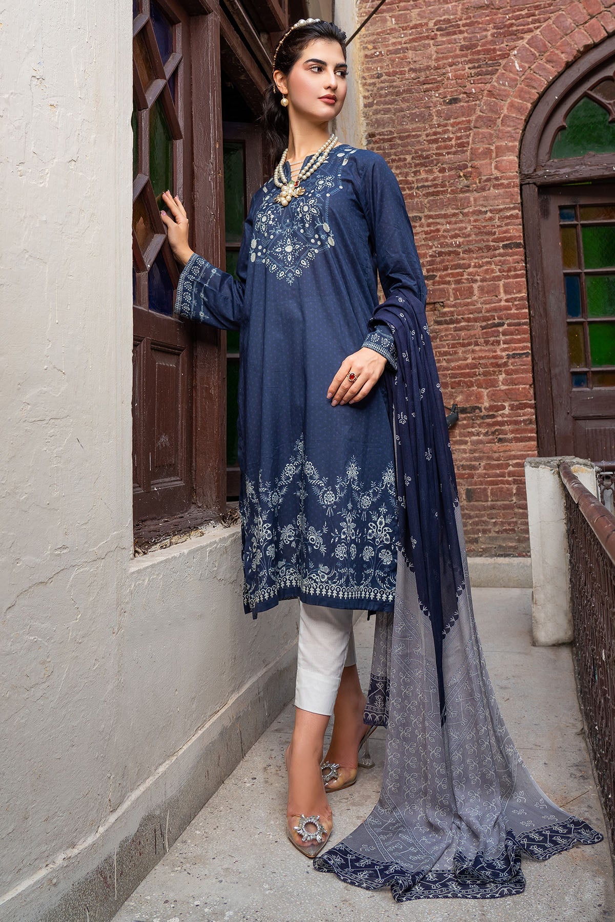 0205-PRINT-A DIGITAL PRINTED LAWN STITCHED
